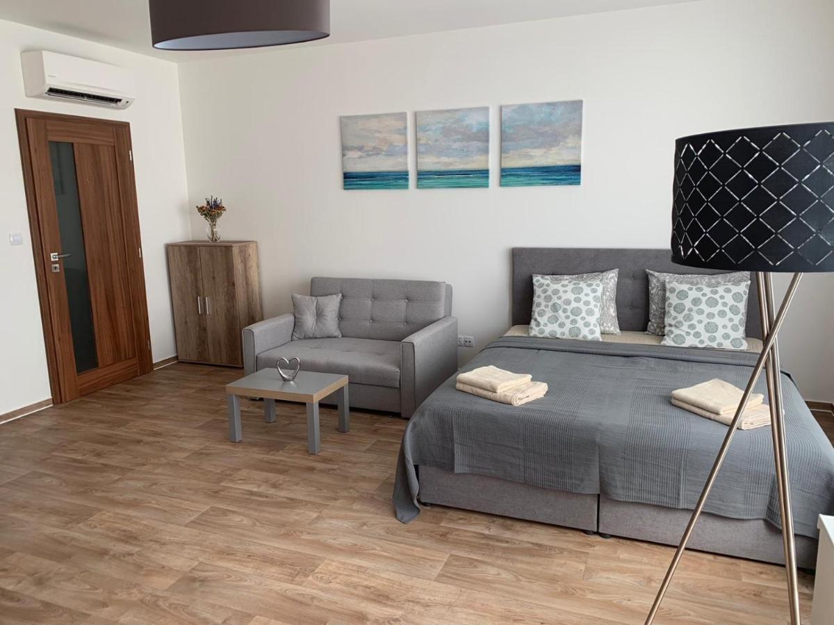 Apartment Laurot Mikulov Buitenkant foto