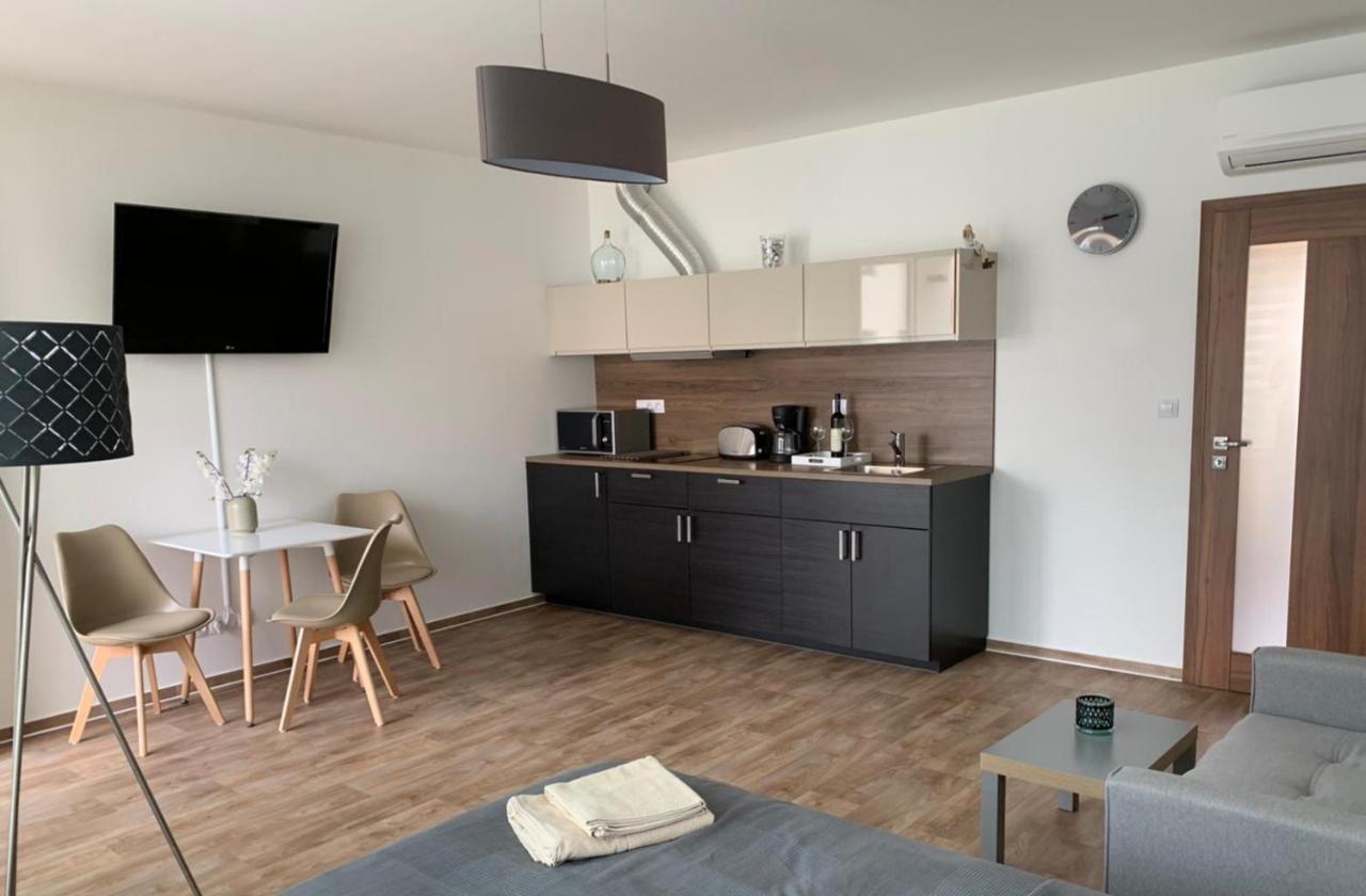Apartment Laurot Mikulov Buitenkant foto
